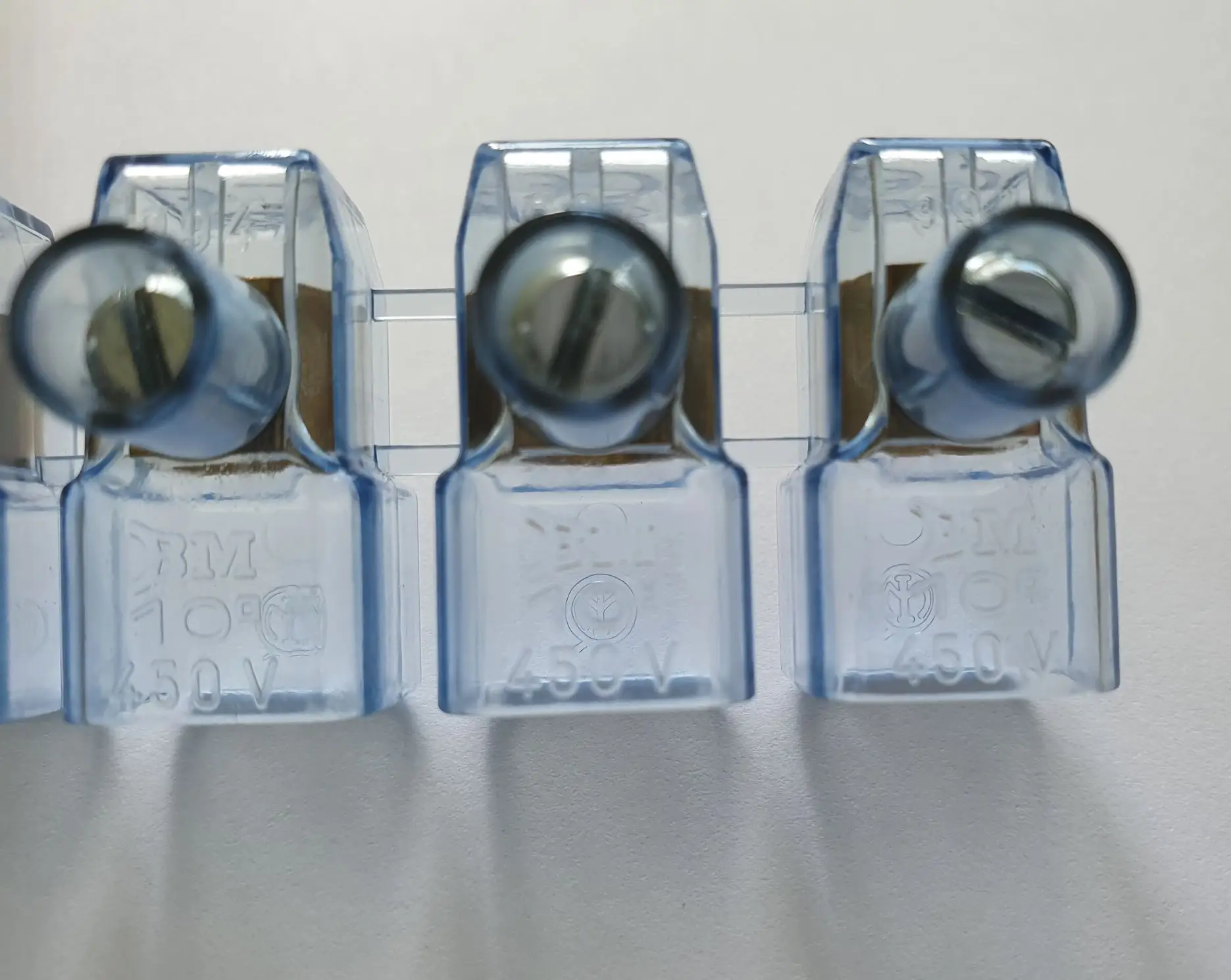 CABLE CONNECTORS BM995