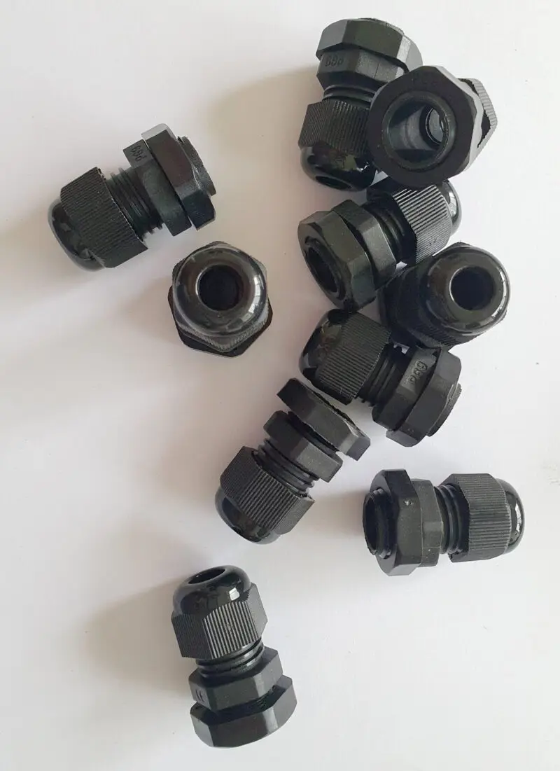 Solutionair - CABLE GLANDS P69